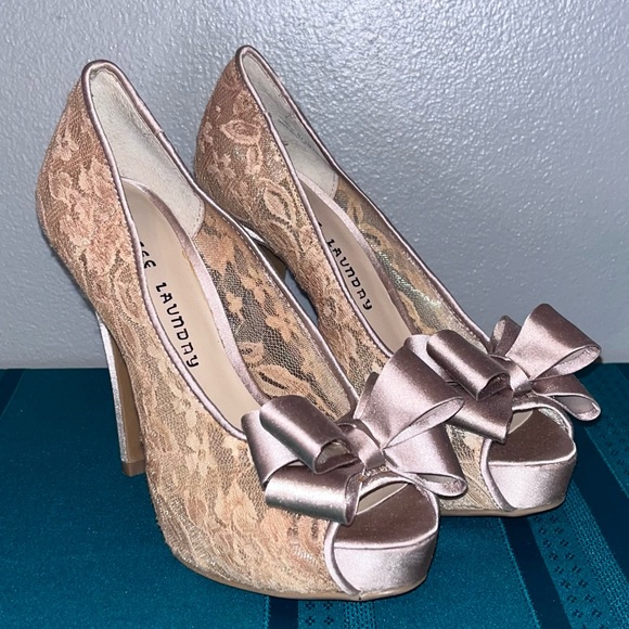 🔥CHINESE LAUNDRY 8.5 LACE SHOES🔥 - Picture 5 of 11